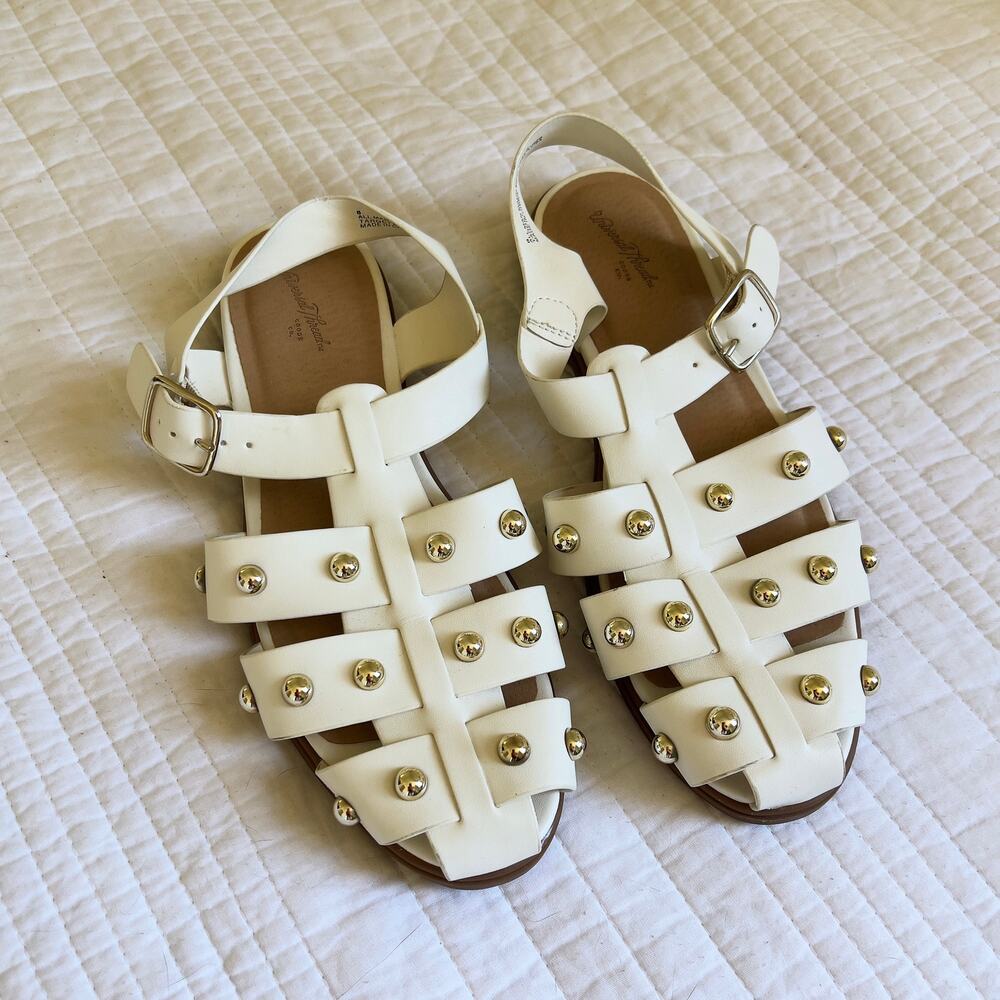 Universal Thread White Stud Fisherman Sandal Flats Women's Size 8